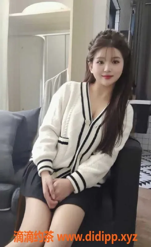 深圳楼凤资源信息,龙岗区丫丫，20岁胸围36D，茶水费灵活选择