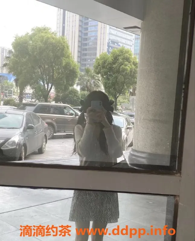 南昌楼凤资源信息,青山湖20岁娇小妹玩具，身高158cm，超高性价比