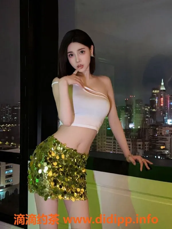 上海楼凤-徐汇伊雯，167cm 42kg 性感女友约会体验