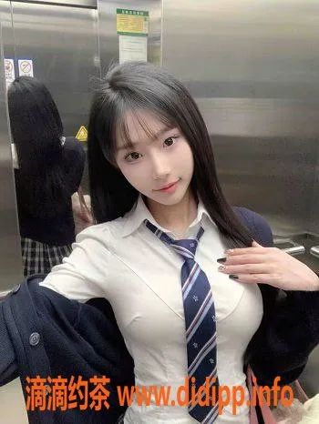 广州楼凤-黄埔萝岗小美，22岁163cm 46kg 36C