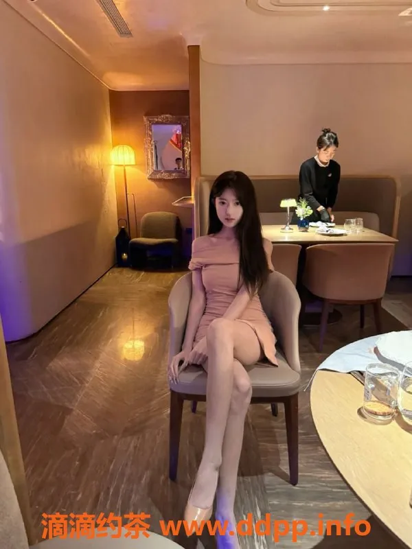 广州楼凤-广州茜蓓，162cm 47kg 20岁暑期兼职