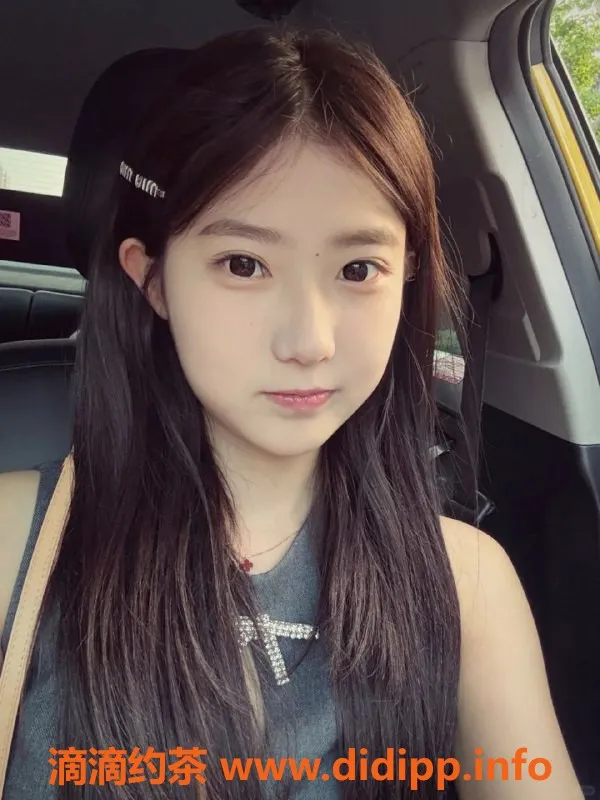 广州楼凤-广州茜蓓，162cm 47kg 20岁暑期兼职