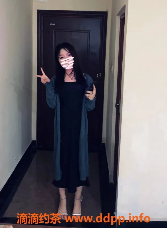 成都楼凤-成华区小满 160cm微胖B罩杯，18岁嫩妹陪玩