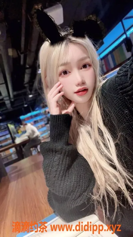 成都楼凤-成华区嫩妹薛定谔的猫，9P自聊服务