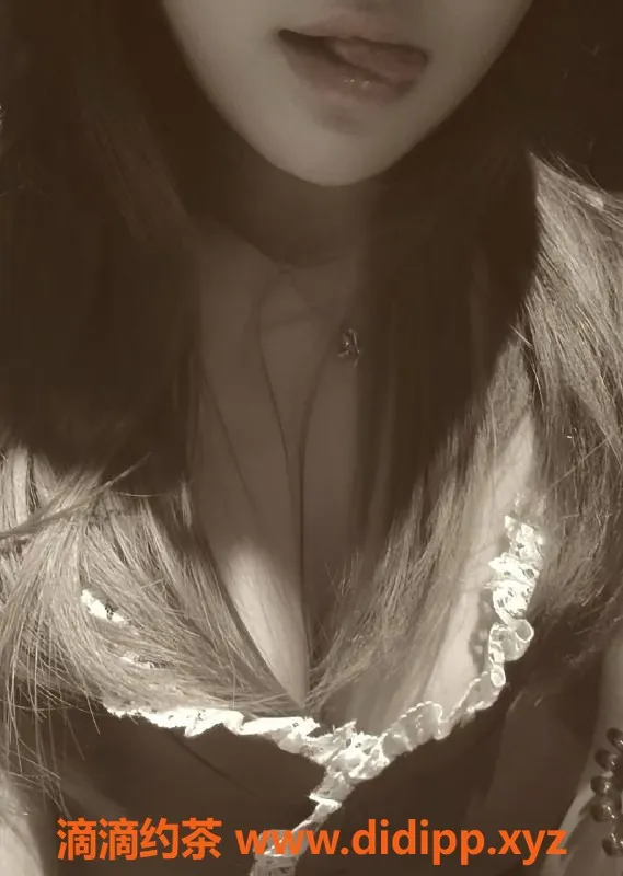 成都楼凤-成华区嫩妹若狸，7P代聊优惠