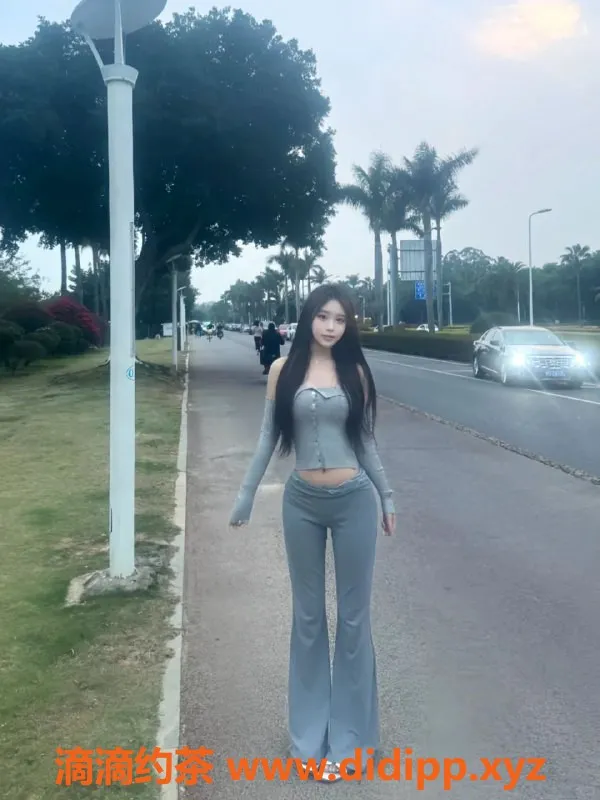 广州楼凤-广州20岁甜甜，身高165cm，36D热情服务