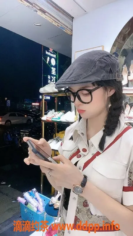 广州楼凤-天河一字马萝莉 课费800元起，轻松愉快体验