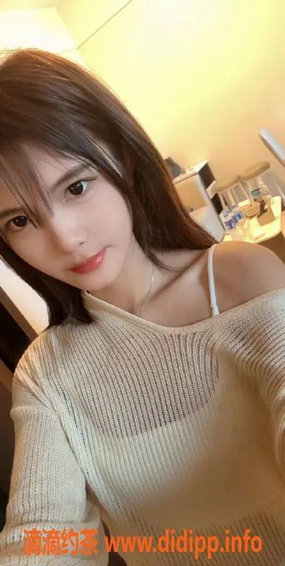 成都楼凤-成华区20岁妹子，160高C胸，热情服务