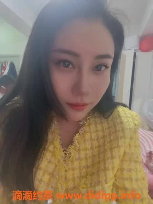 重庆楼凤-九龙坡25岁鸿鸿，162/52，C罩杯任你挑！