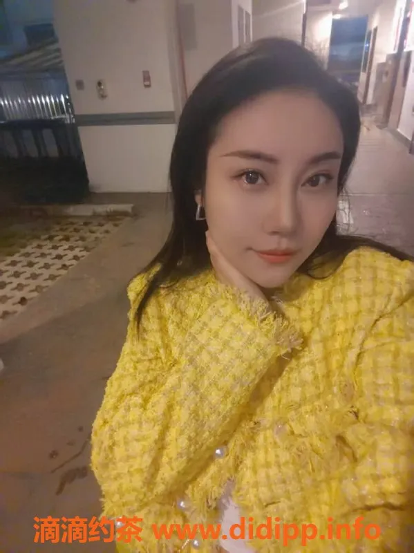 重庆楼凤-九龙坡25岁鸿鸿，162/52，C罩杯任你挑！