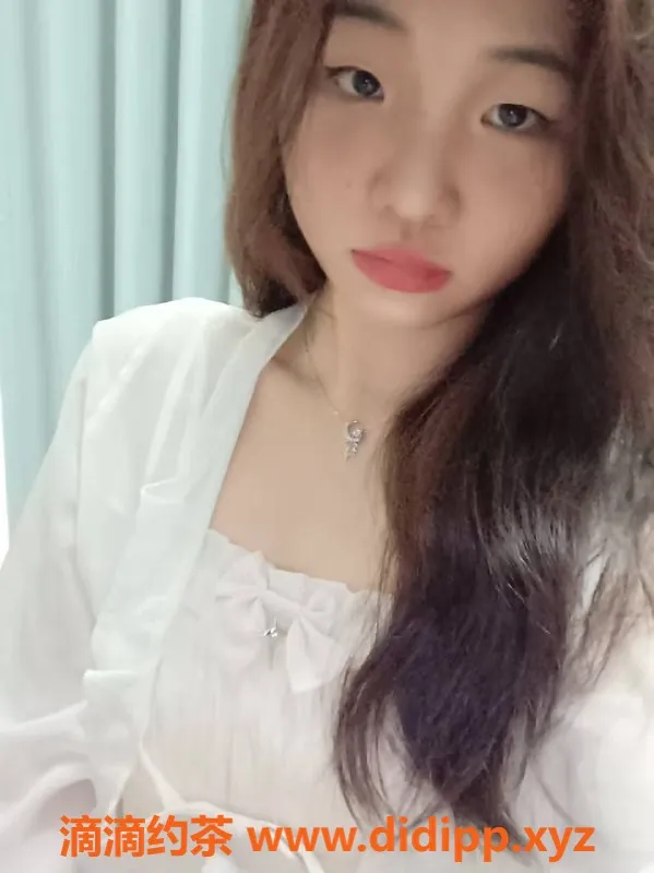 东莞楼凤资源信息,寮步敏敏 17岁165cm学生妹，600元激情服务