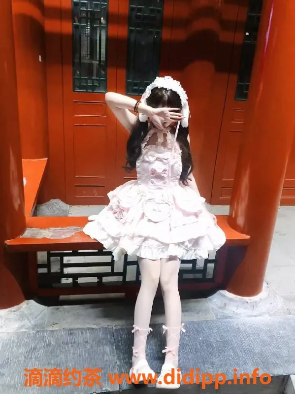 成都楼凤-成华区桃桃 19岁 B奶 口技不错 550元起