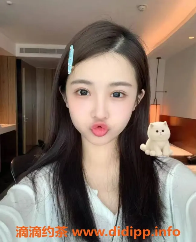 杭州楼凤-上城柚子，19岁可爱身材，C罩杯等你来约