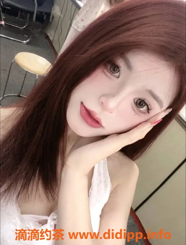 重庆楼凤资源信息,江北岚岚18岁，168cm、100斤，激情服务等你体验！