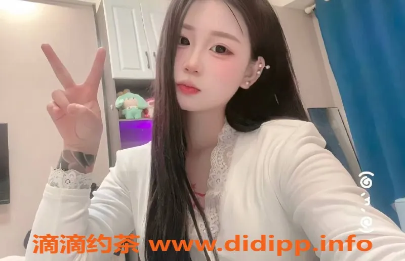 南昌楼凤-青山湖小娃娃，18岁嫩妹，调情陪聊700p起