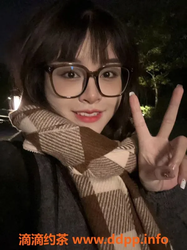 重庆楼凤资源信息,晨晨 课费菜单及外出服务一览