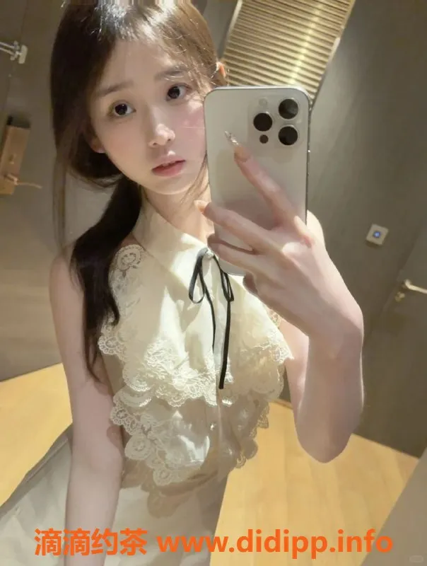 广州楼凤-广州荔湾19岁美术学院兼职芊羽