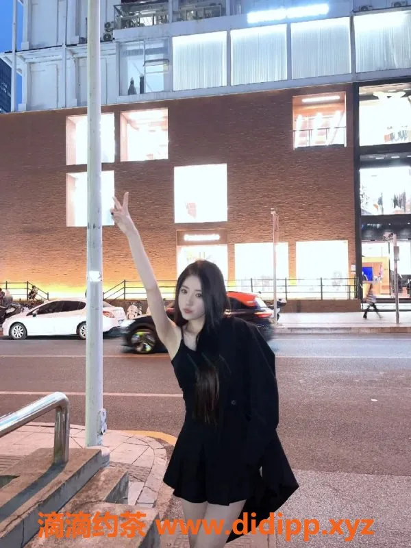 广州楼凤-广州白云区20岁昕陌，165cm，32C，夜课可外出