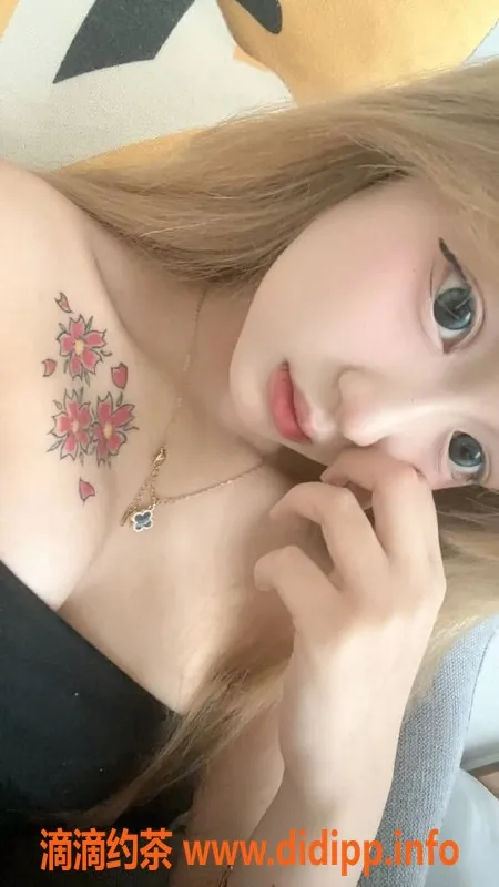 成都楼凤-成华区小影18岁，身材匀称，颜值在线，强烈推荐！