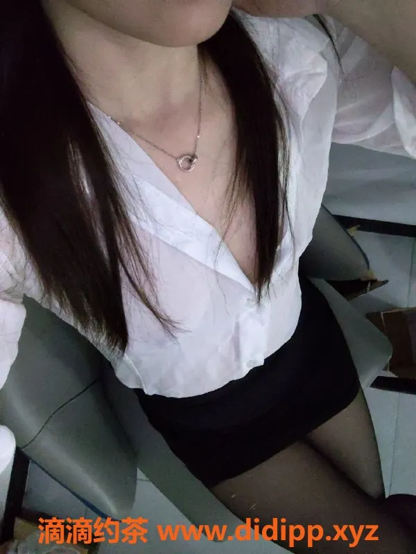 重庆楼凤-江北紫霞SM女王，160cm高，29岁，B罩杯，全套服务