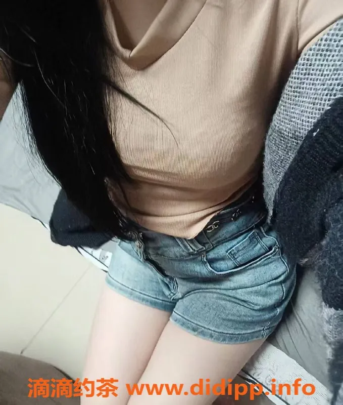 成都楼凤-新都艺艺，颜值9.0，身材佳，女友感服务