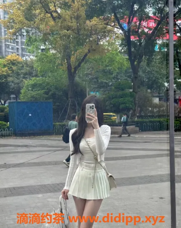 成都楼凤资源信息,武侯区蕊蕊，颜值10分，身材让你心动！