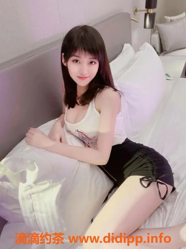 珠海楼凤-拱北依依，身材丰满，服务热情