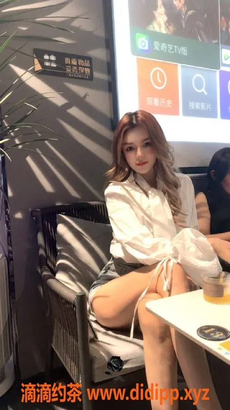 北京上门服务-丰台乌克兰混血模特依塔娜，172cm火辣身材