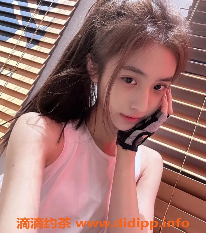 广州楼凤-天河娜娜，身高166，胸围36E，21岁