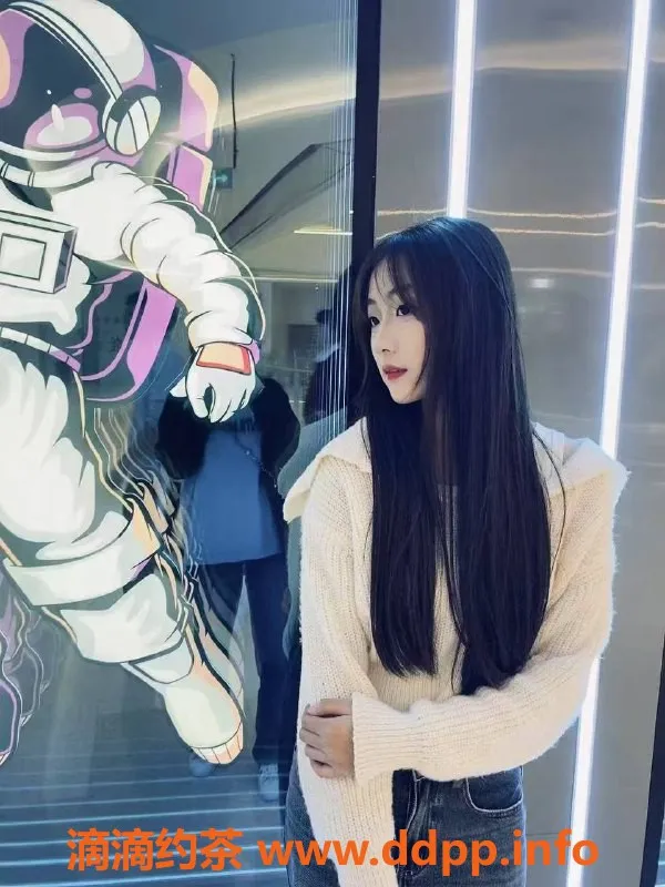 重庆楼凤资源信息,九龙坡区悦悦老师，全套700P，放心出击