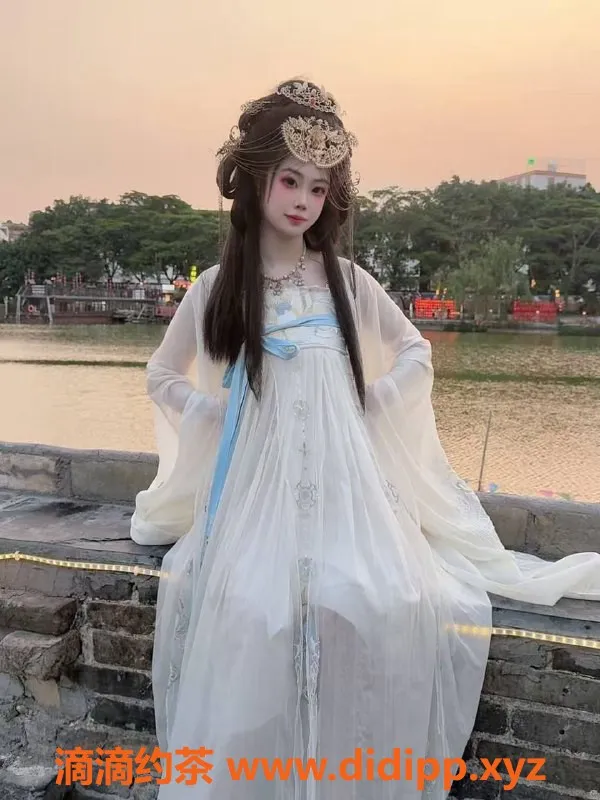 东莞楼凤-大朗灰姑娘雨纯，P900/PP1600，快来体验！