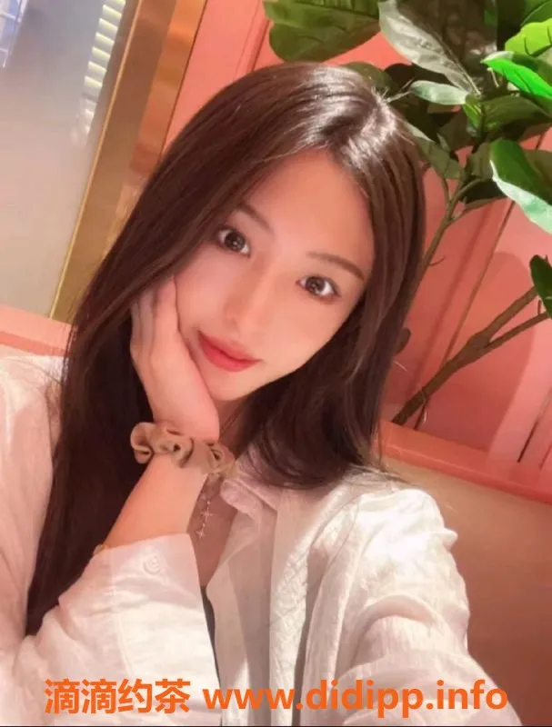 深圳楼凤资源信息,深圳悦悦-24岁气质美女，34C胸围，体验只需500