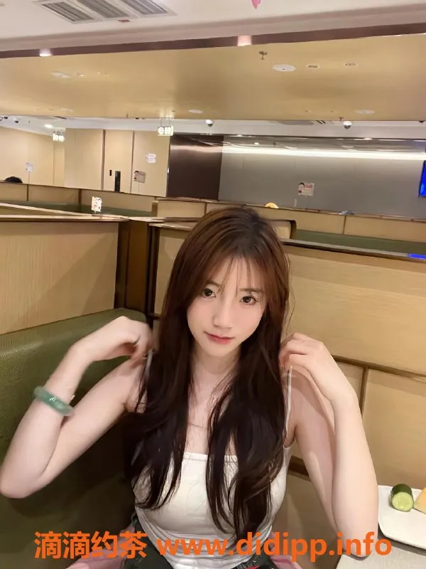 广州楼凤-广州海珠区果果，小护士22岁，160cm，34C