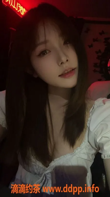 福州抓龙筋-高颜值00后御姐抓龙筋服务，爆发快感等你体验！