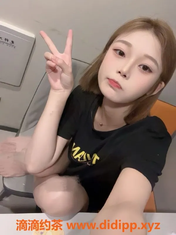 成都楼凤-成华区小玉，165cm/90斤，颜值爆表的嫩妹