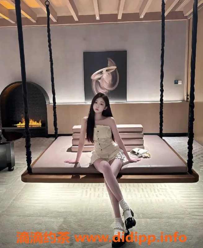 深圳楼凤-福田19岁嫩妹依一、160cm、36C等你调教！