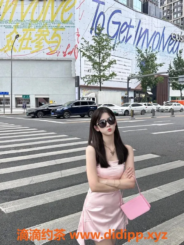 武汉楼凤-武汉朵微，163cm C罩杯，实习生，23岁