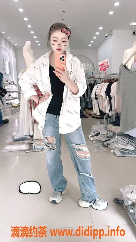 郑州spa会所-二七区28岁少妇丽丽，163cm只要5元起！