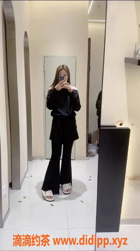 东莞楼凤-东城小小贝，身价P/500，热情服务等你来体验！