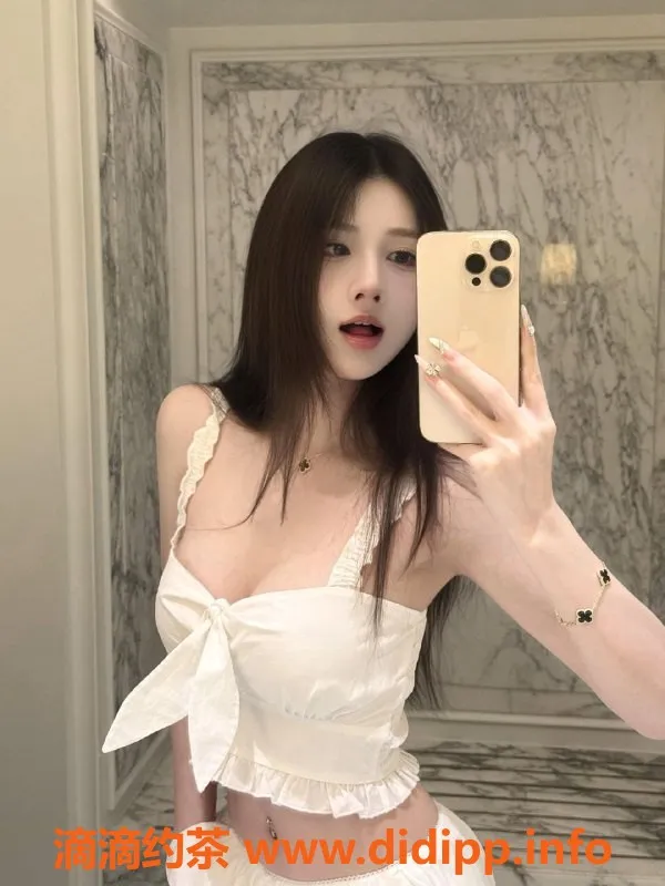 广州楼凤-海珠区20岁师范女大生茹馨，166cm，47kg