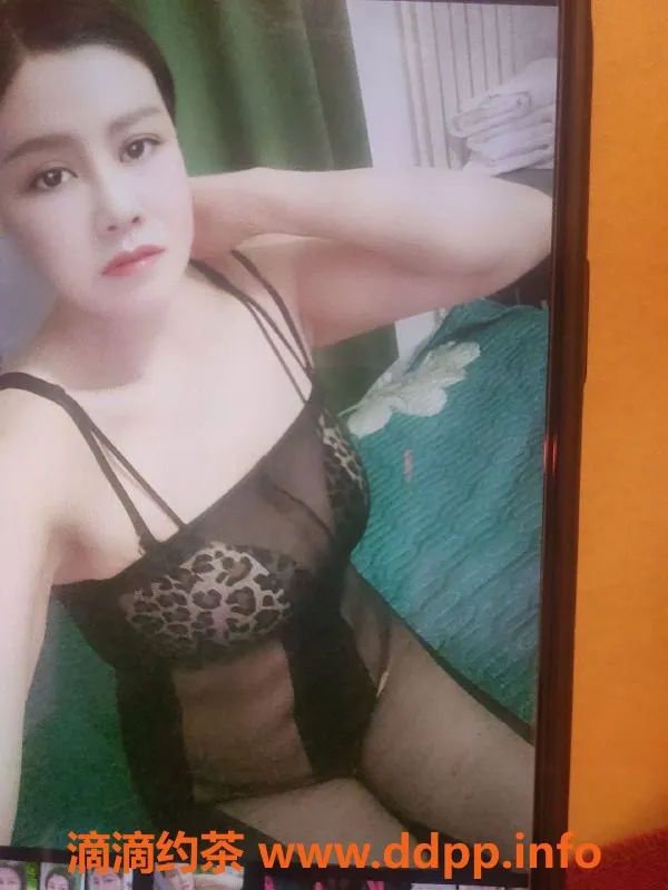 郑州楼凤-郑州二七区可可，165高、59重，服务多样，课费平价