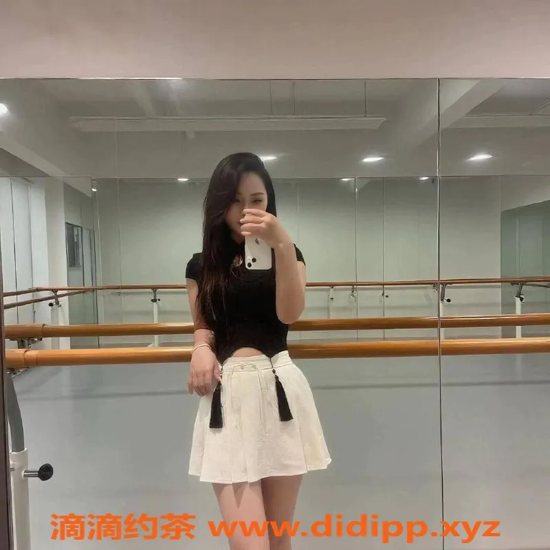 重庆楼凤-渝北七七，24岁C杯妹子带来多重服务体验