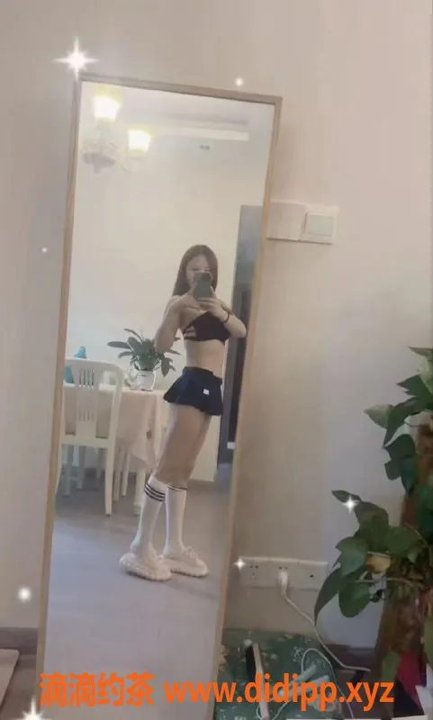 重庆楼凤-妍熙：清纯美少女，岁月静好的伴侣体验