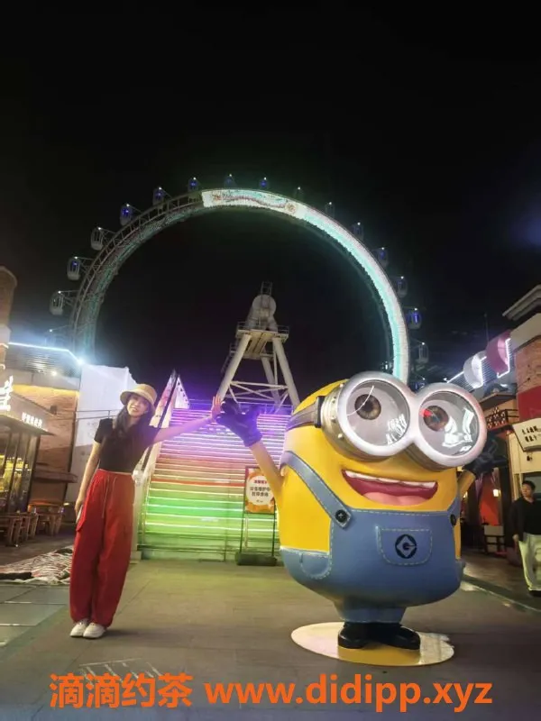 北京楼凤-草莓：朝阳双井高颜值成熟御姐