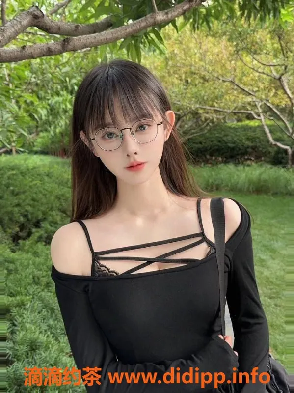 北京楼凤-朝阳安安，白幼瘦女友系，1500P服务等你体验