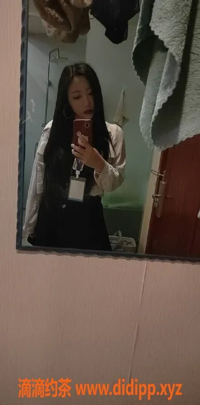 成都楼凤-春熙路莎莎，身材火热的御姐车小姐！