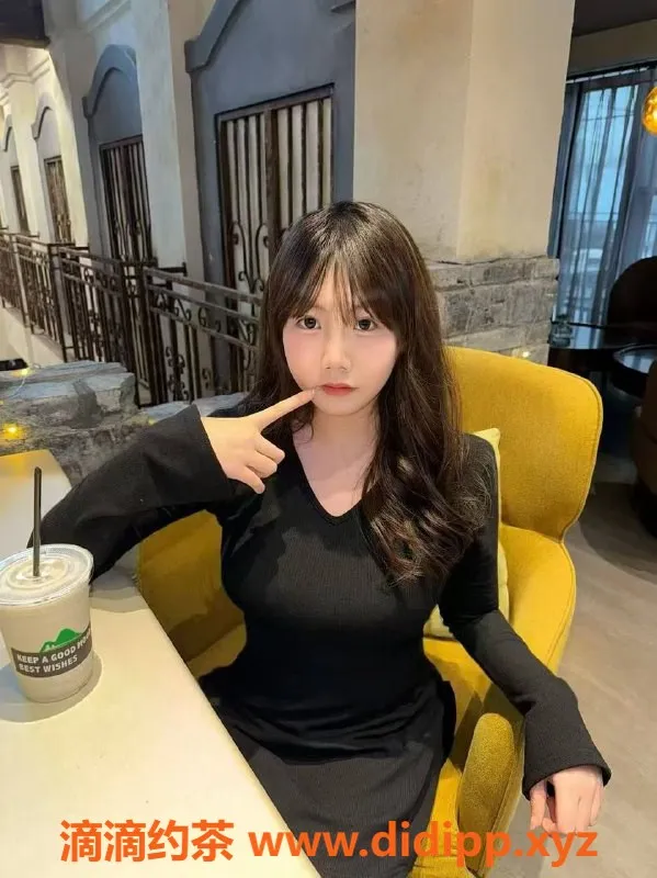 成都楼凤-高新区微胖嫩妹琪琪，162cm，胸围C，7/11价位