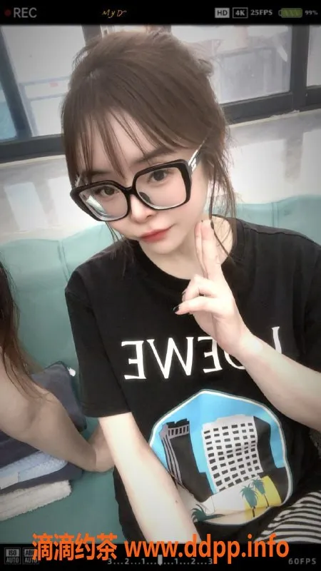 广州楼凤-天河24岁彤彤，身高162cm，茶水费超优惠