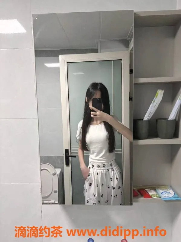 南昌楼凤-青山湖小茉莉 18岁甜美嫩妹 700p起