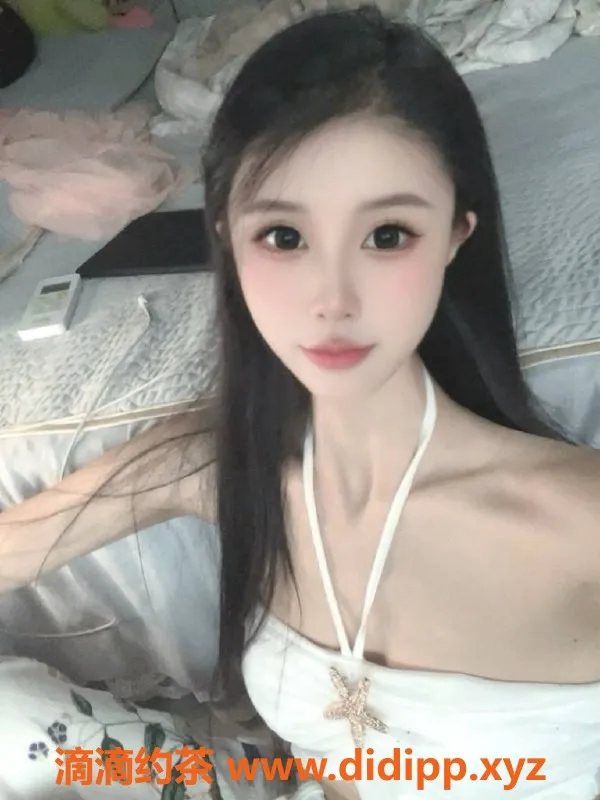 北京楼凤-北京常营小冉，23岁，皮肤超白，茶费8